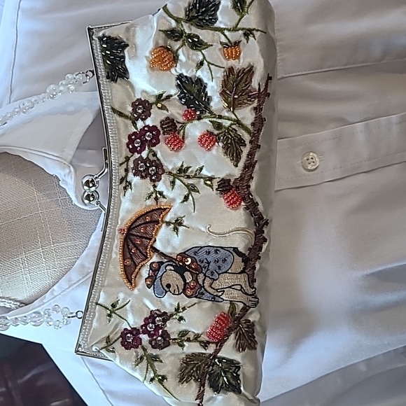 Hand beaded handbag - Picture 4 of 10